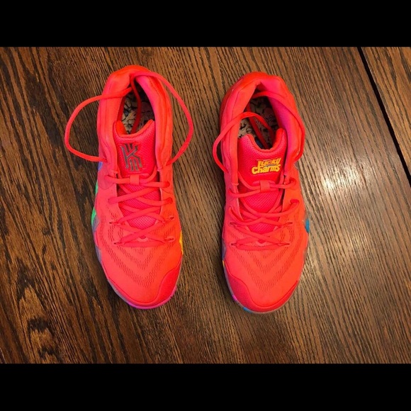 Kyrie 4 Lucky Charms - Picture 4 of 8